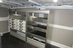 Bedrijfswageninrichting-Ford-Custom-L2-met-koffers