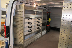 Bedrijfswageninrichting-MB-Vito-met-koffers