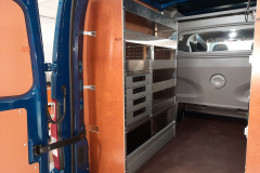 Bedrijfswageninrichting Nissan NV400 met lades en bakkenstelling
