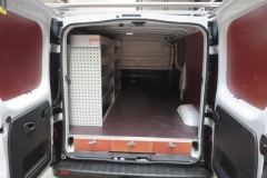 Bedrijfswageninrichting-Renault-Trafic-vloerlades