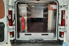 Renault-Trafic-L2-bedrijfswageninrichting-vloerlades
